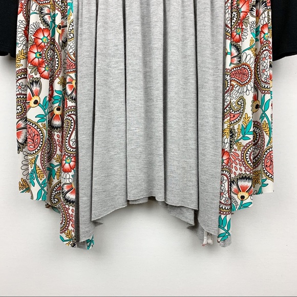 Boutique Brand Sol RHR Asymmetric Floral Blouse - Picture 9 of 13